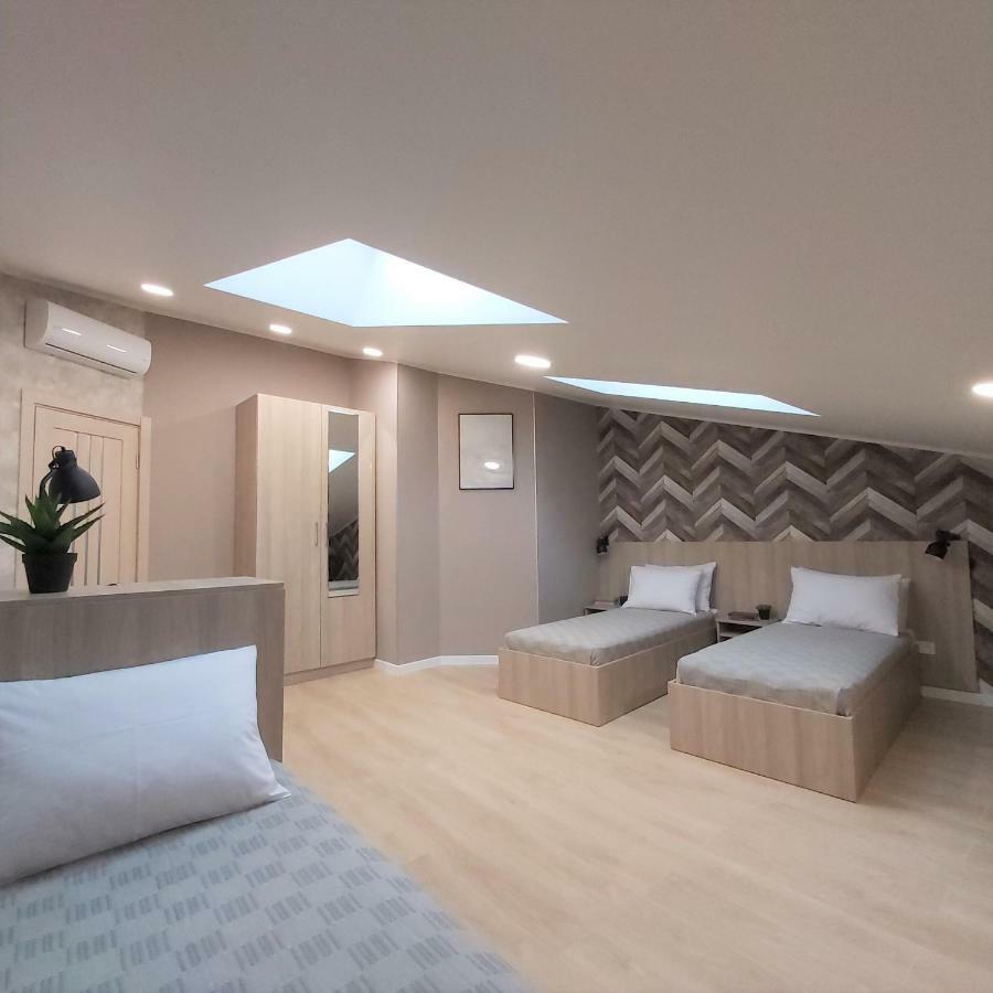 Two-Bedroom Apartment Near Forum לבוב מראה חיצוני תמונה