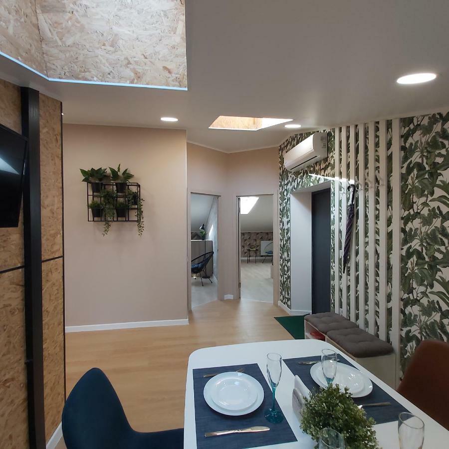 Two-Bedroom Apartment Near Forum לבוב מראה חיצוני תמונה